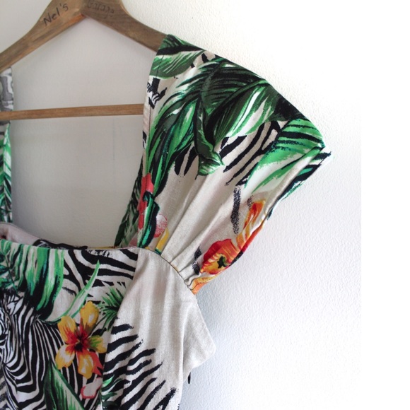 NWOT New York & Co. Tropical Zebra 7th Avenue Short Sleeve Top Small - Picture 5 of 11